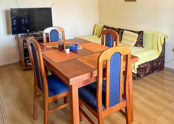 1 Bedroom Cozy In Knin